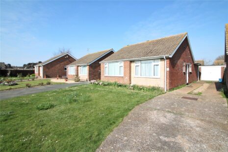 Waverley Gardens, Pevensey Bay, Pevensey, East Sussex, BN24 6LB