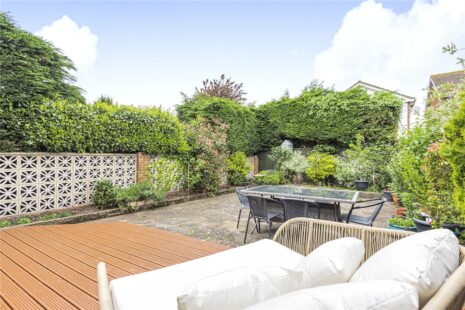 Grove Park Road, London, SE9 4QA